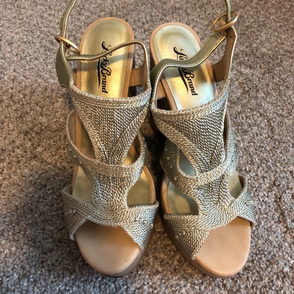 Lucky Brand Platinum Thread Wedge